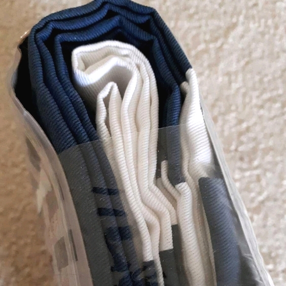 Stripe Navy and white curtains - Picture 5 of 5